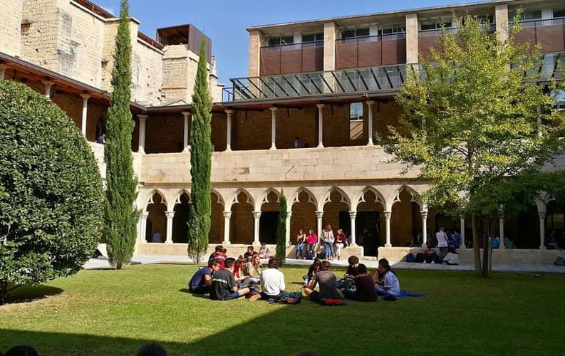 Imagen de Facultad de Letras